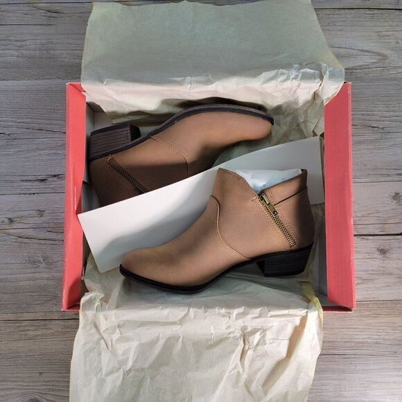 American Rag Abby Faux Suede Stacked Booties Sz 5M - Picture 8 of 11